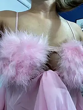 Snapshot of Isakeys_ chatting on February 14, 6:29 pm Isakeys online show from February 14, 6:29 pm
