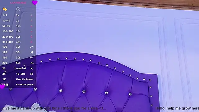 Snapshot of sarah_banks1 chatting on June 15, 11:12 am sarah banks1 online show from June 15, 11:12 am