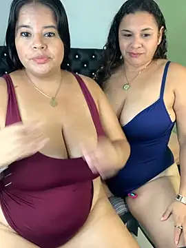 Snapshot of twocurvylatins chatting on August 1, 5:56 pm twocurvylatins online show from August 1, 5:56 pm