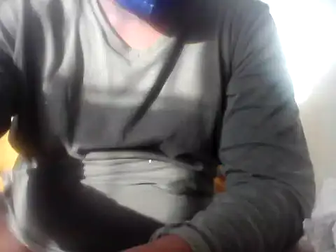 Snapshot of bogbosdick chatting on June 28, 2:12 pm bogbosdick online show from June 28, 2:12 pm