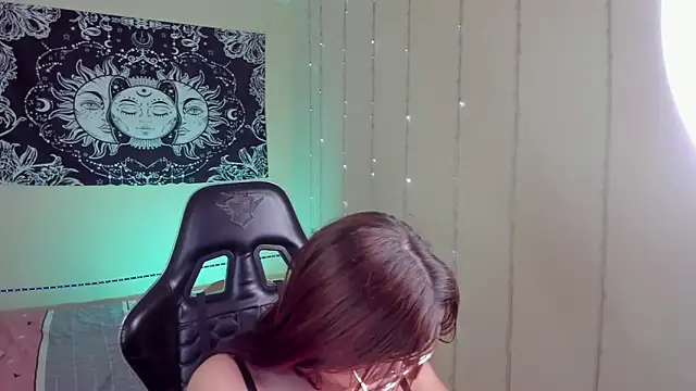 Snapshot of Fernanda__ chatting on June 24, 6:40 pm Fernanda online show from June 24, 6:40 pm