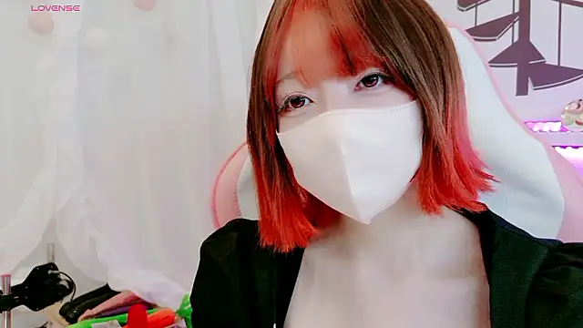 Snapshot of yuayua854 chatting on May 8, 8:52 am yuayua854 online show from May 8, 8:52 am