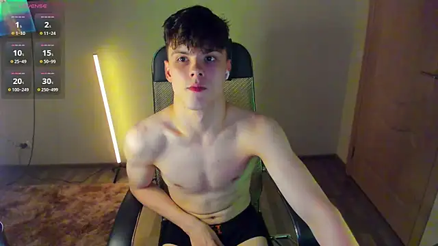 Snapshot of Aiden_Sensual chatting on September 16, 8:21 pm Aiden Sensual online show from September 16, 8:21 pm