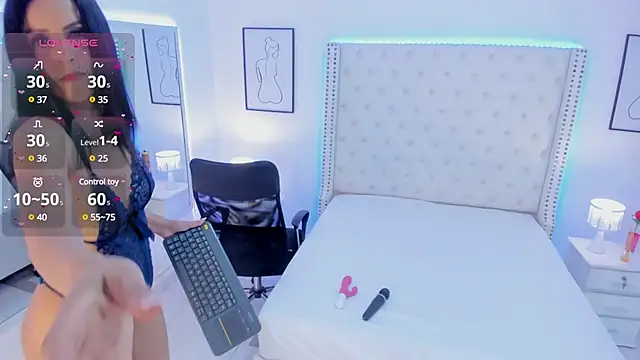 Coco Balenciaga  online show from February 4, 3:15 pm