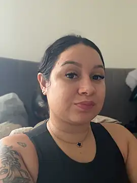 Snapshot of Pretty_Isadora chatting on May 31, 7:37 pm Pretty Isadora online show from May 31, 7:37 pm