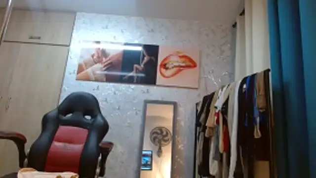 Samantabrown  online show from March 19, 11:25 am