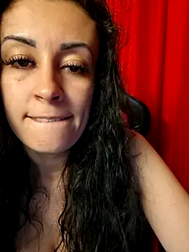 Snapshot of loryyy_sexyyy chatting on May 6, 8:25 pm loryyy sexyyy online show from May 6, 8:25 pm