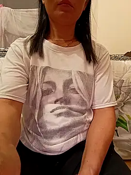 Asian girl13 online show from April 8, 11:27 pm