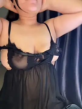 --Lyly-- online show from March 26, 9:42 pm