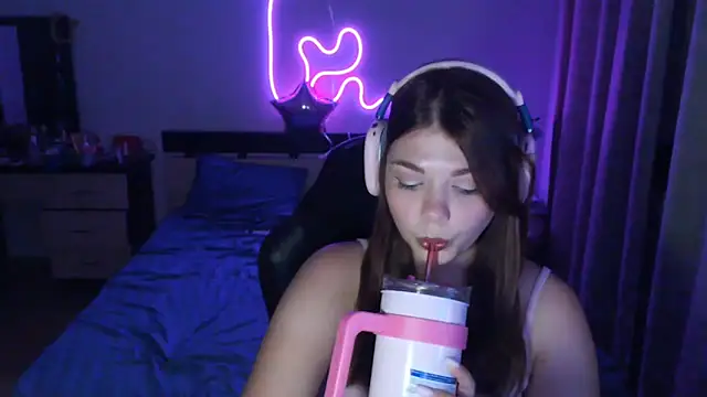 Snapshot of helengilmor chatting on September 10, 3:45 pm helengilmor online show from September 10, 3:45 pm