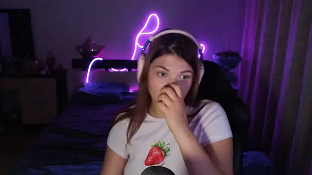 Snapshot of helengilmor chatting on September 20, 3:46 pm helengilmor online show from September 20, 3:46 pm