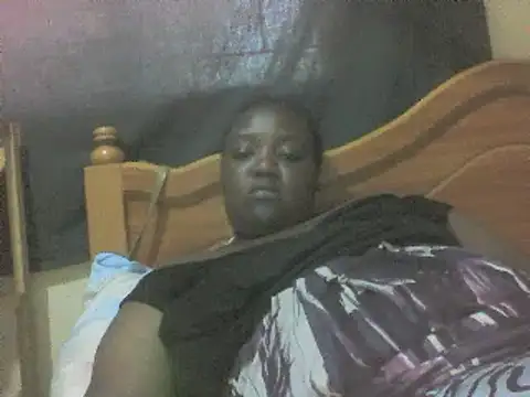 Snapshot of Pretty_kellyn chatting on February 4, 8:35 am Pretty kellyn online show from February 4, 8:35 am