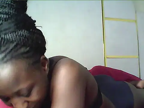 Snapshot of Adaline-Paris chatting on May 21, 5:47 am Adaline-Paris online show from May 21, 5:47 am