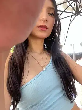 Snapshot of loly-yandere chatting on January 12, 8:03 pm loly-yandere online show from January 12, 8:03 pm