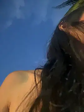 Snapshot of loly-yandere chatting on January 18, 11:22 pm loly-yandere online show from January 18, 11:22 pm