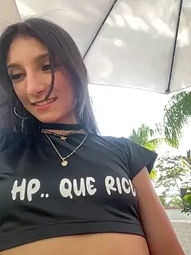 Snapshot of loly-yandere chatting on February 2, 8:19 pm loly-yandere online show from February 2, 8:19 pm