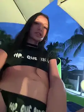 Snapshot of loly-yandere chatting on February 9, 11:25 pm loly-yandere online show from February 9, 11:25 pm