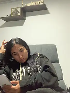 Snapshot of luna_asss chatting on February 13, 8:45 pm luna asss online show from February 13, 8:45 pm