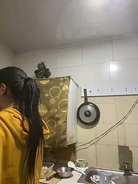 Snapshot of luna_asss chatting on February 15, 4:36 am luna asss online show from February 15, 4:36 am