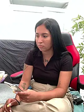 Snapshot of luna_asss chatting on March 18, 8:37 pm luna asss online show from March 18, 8:37 pm