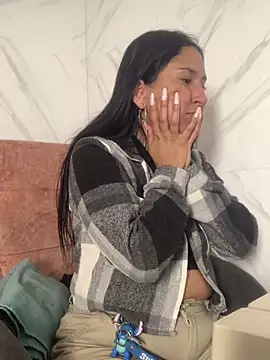 Snapshot of luna_asss chatting on March 21, 11:01 pm luna asss online show from March 21, 11:01 pm