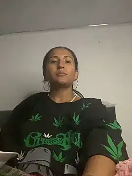 Snapshot of luna_asss chatting on October 23, 10:08 pm luna asss online show from October 23, 10:08 pm