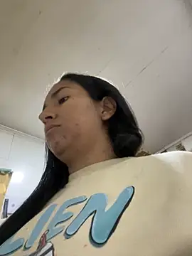 Snapshot of luna_asss chatting on November 21, 7:23 pm luna asss online show from November 21, 7:23 pm