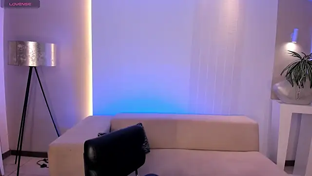 SamanthaKlein  online show from October 27, 1:53 am