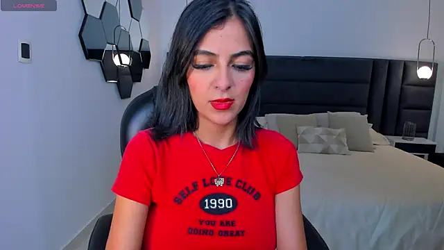 Snapshot of VictoriaMilan_ chatting on December 14, 7:25 pm VictoriaMilan online show from December 14, 7:25 pm