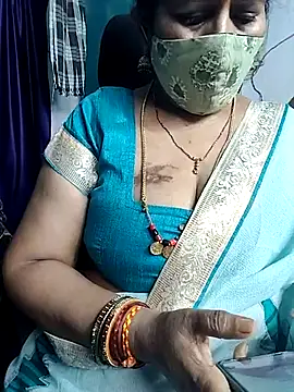 Snapshot of Rani_Darling_99 chatting on April 22, 4:19 pm Rani Darling 99 online show from April 22, 4:19 pm