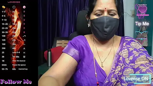 Snapshot of Rani_Darling_99 chatting on May 19, 6:25 pm Rani Darling 99 online show from May 19, 6:25 pm