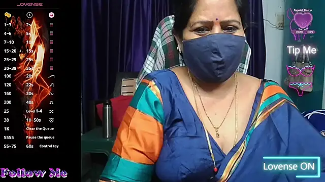 Snapshot of Rani_Darling_99 chatting on May 23, 8:02 pm Rani Darling 99 online show from May 23, 8:02 pm