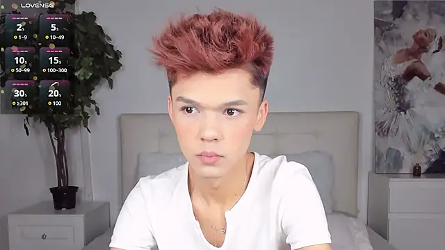 Felix Rey online show from February 5, 5:17 pm