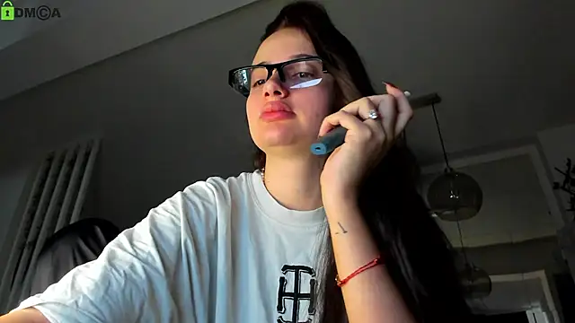 Snapshot of IreneVON chatting on April 22, 4:26 am IreneVON online show from April 22, 4:26 am