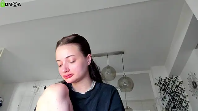 Snapshot of IreneVON chatting on May 12, 4:09 am IreneVON online show from May 12, 4:09 am