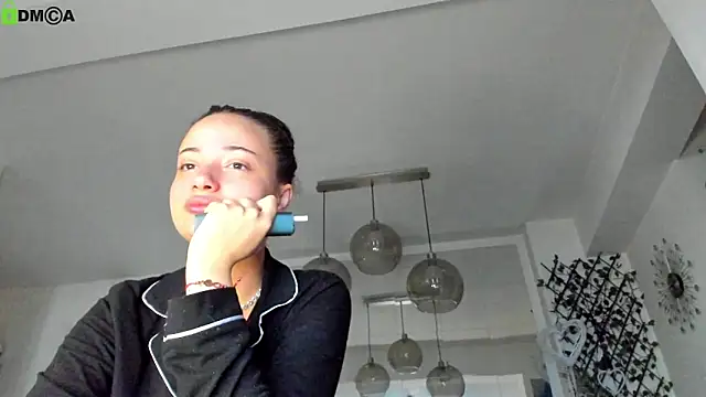Snapshot of IreneVON chatting on May 13, 4:10 am IreneVON online show from May 13, 4:10 am