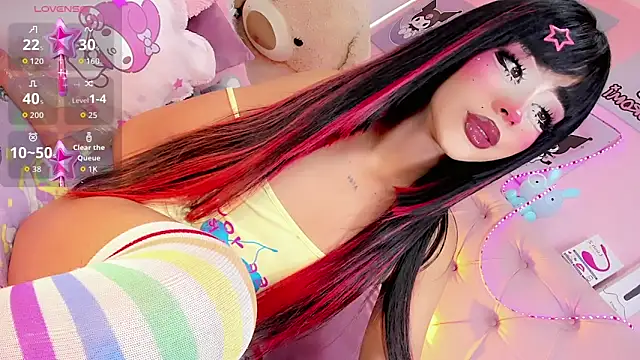 Snapshot of Cute_Roxxy chatting on May 28, 6:38 pm Cute Roxxy online show from May 28, 6:38 pm
