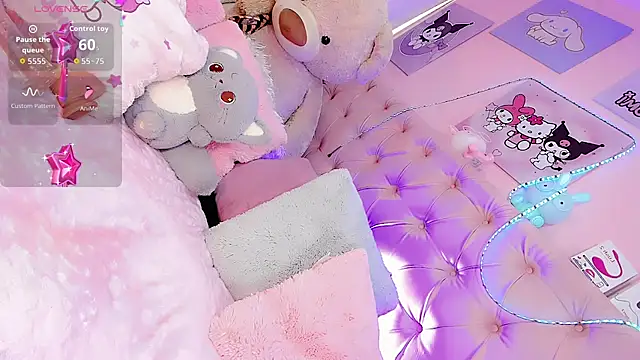 Snapshot of Cute_Roxxy chatting on May 31, 6:09 pm Cute Roxxy online show from May 31, 6:09 pm
