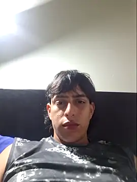 Snapshot of sexhot222 chatting on November 8, 3:39 am sexhot222 online show from November 8, 3:39 am