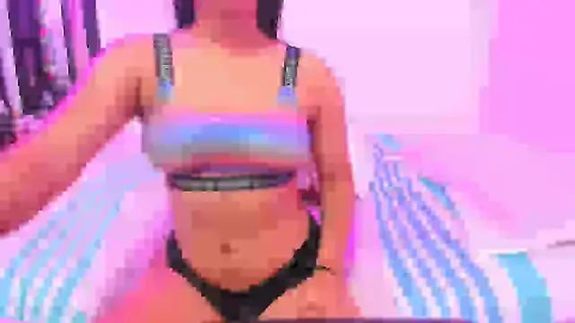 Snapshot of Ivonnesweets chatting on February 12, 4:01 am Ivonnesweets online show from February 12, 4:01 am
