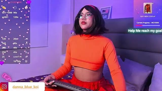 Snapshot of blue_koi chatting on January 3, 11:12 pm blue koi online show from January 3, 11:12 pm