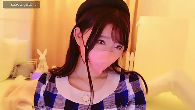 maii- online show from February 19, 9:47 pm