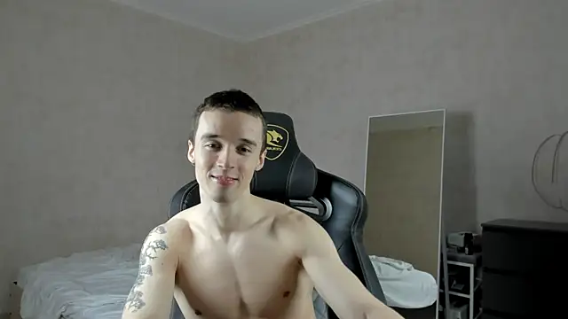 Snapshot of MasonWarholl chatting on January 26, 2:35 am MasonWarholl online show from January 26, 2:35 am