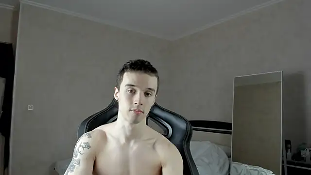 Snapshot of MasonWarholl chatting on February 4, 4:18 pm MasonWarholl online show from February 4, 4:18 pm