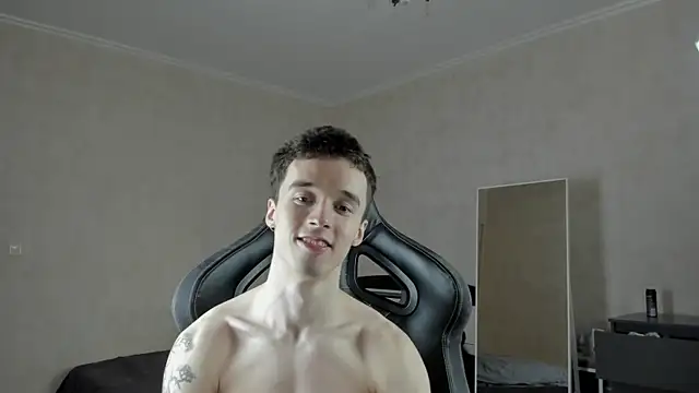 Snapshot of MasonWarholl chatting on March 18, 8:25 am MasonWarholl online show from March 18, 8:25 am