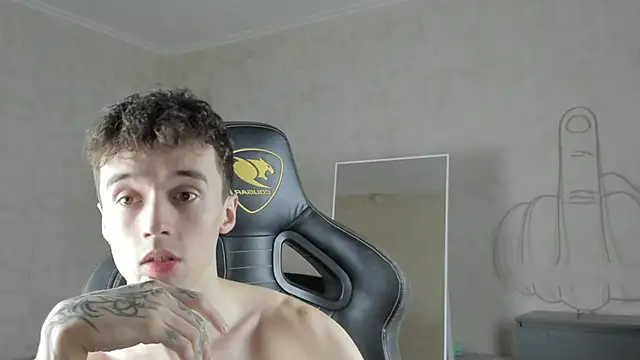 Snapshot of MasonWarholl chatting on October 15, 4:18 pm MasonWarholl online show from October 15, 4:18 pm