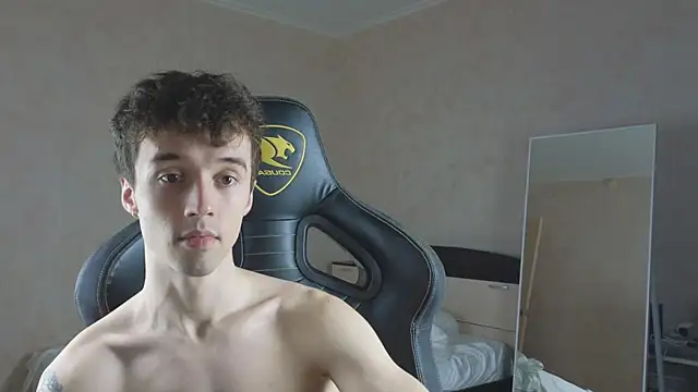 Snapshot of MasonWarholl chatting on November 15, 7:21 pm MasonWarholl online show from November 15, 7:21 pm