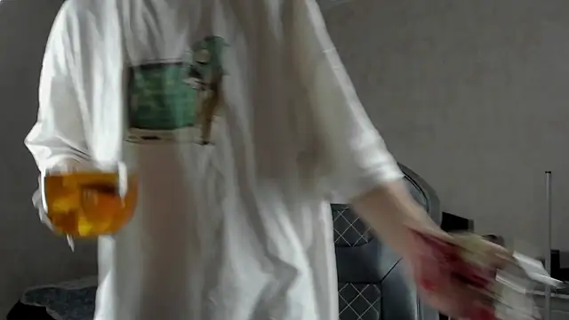 Snapshot of MasonWarholl chatting on February 27, 8:09 pm MasonWarholl online show from February 27, 8:09 pm