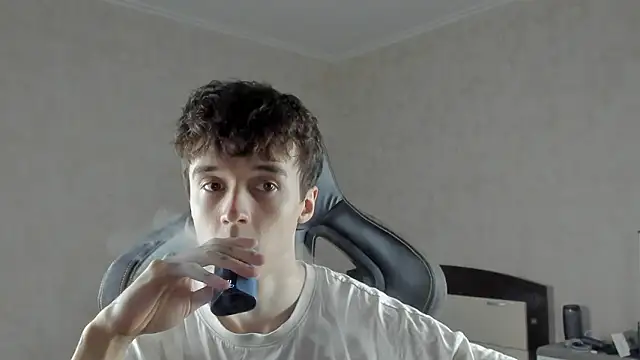 Snapshot of MasonWarholl chatting on February 28, 10:44 pm MasonWarholl online show from February 28, 10:44 pm