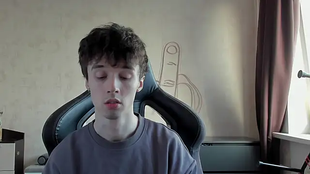 MasonWarholl online show from March 10, 2:00 pm